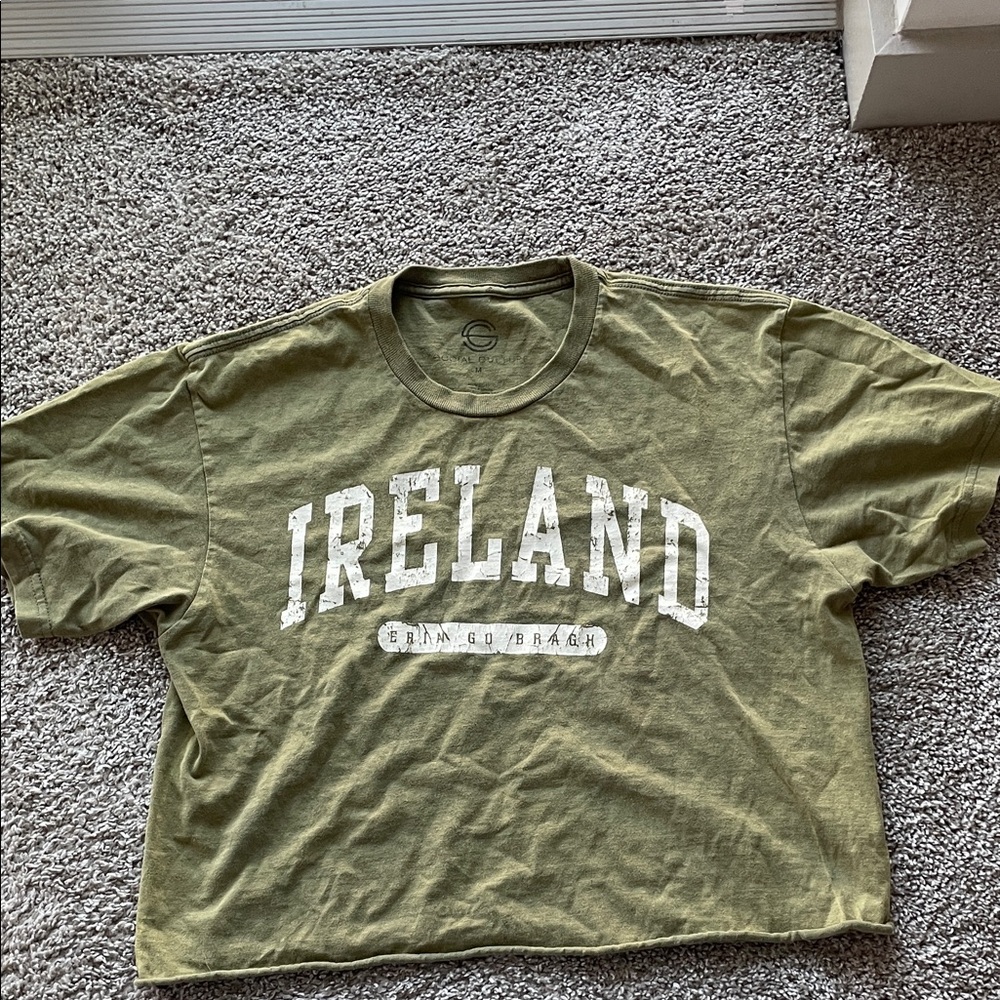 Cropped Olive Green T-Shirt with Ireland Print